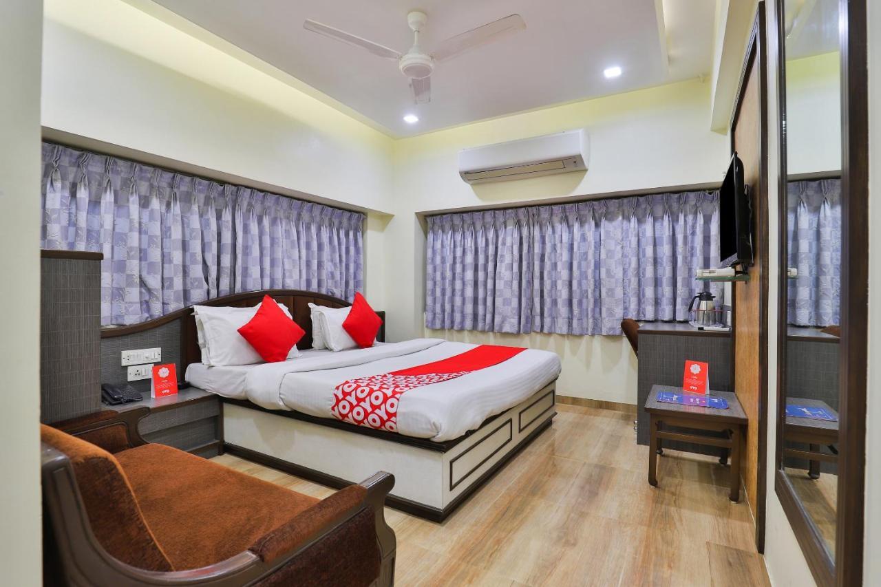 Oyo 17117 Hotel Rainbow Vadodara Esterno foto