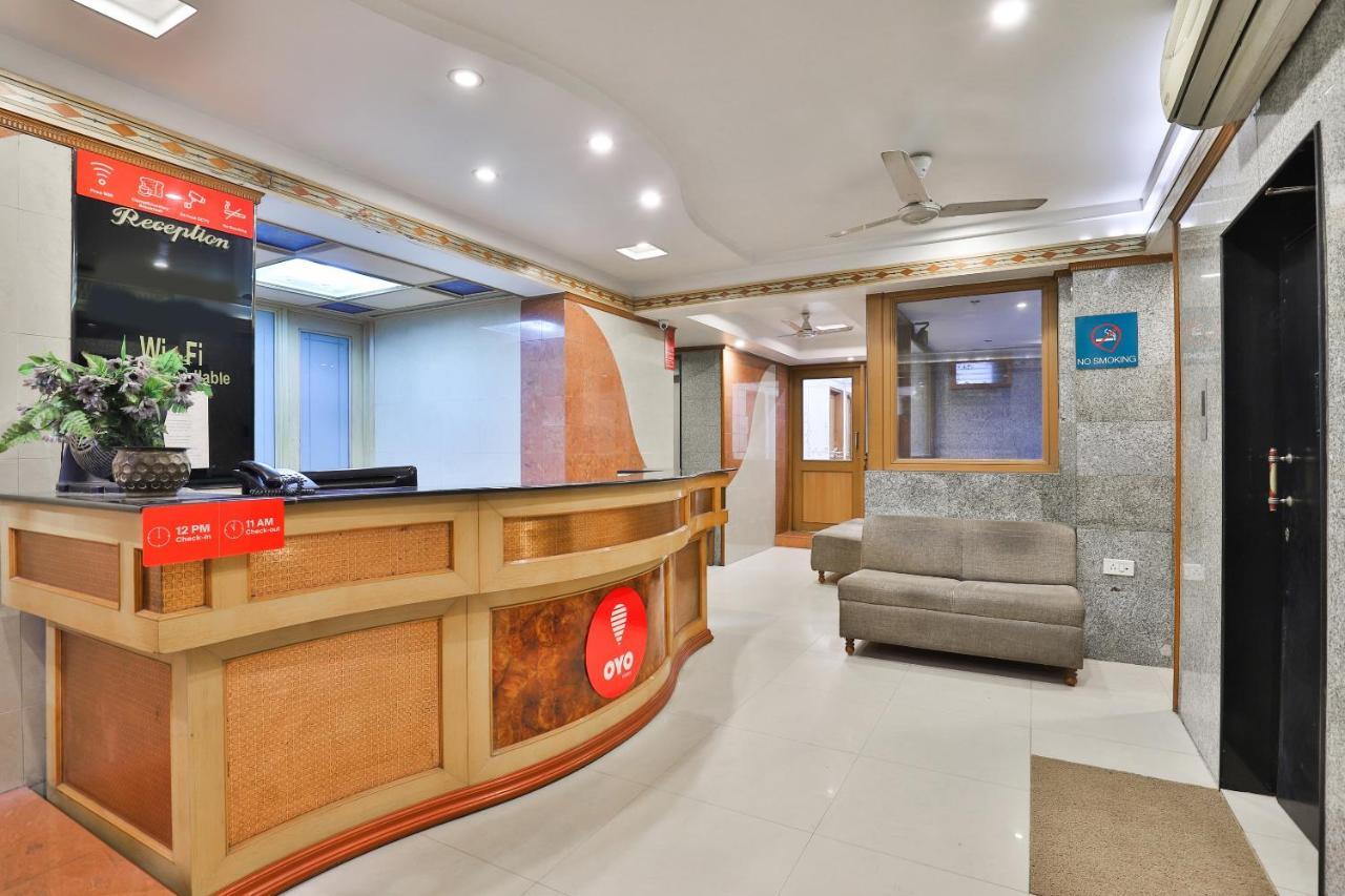 Oyo 17117 Hotel Rainbow Vadodara Esterno foto
